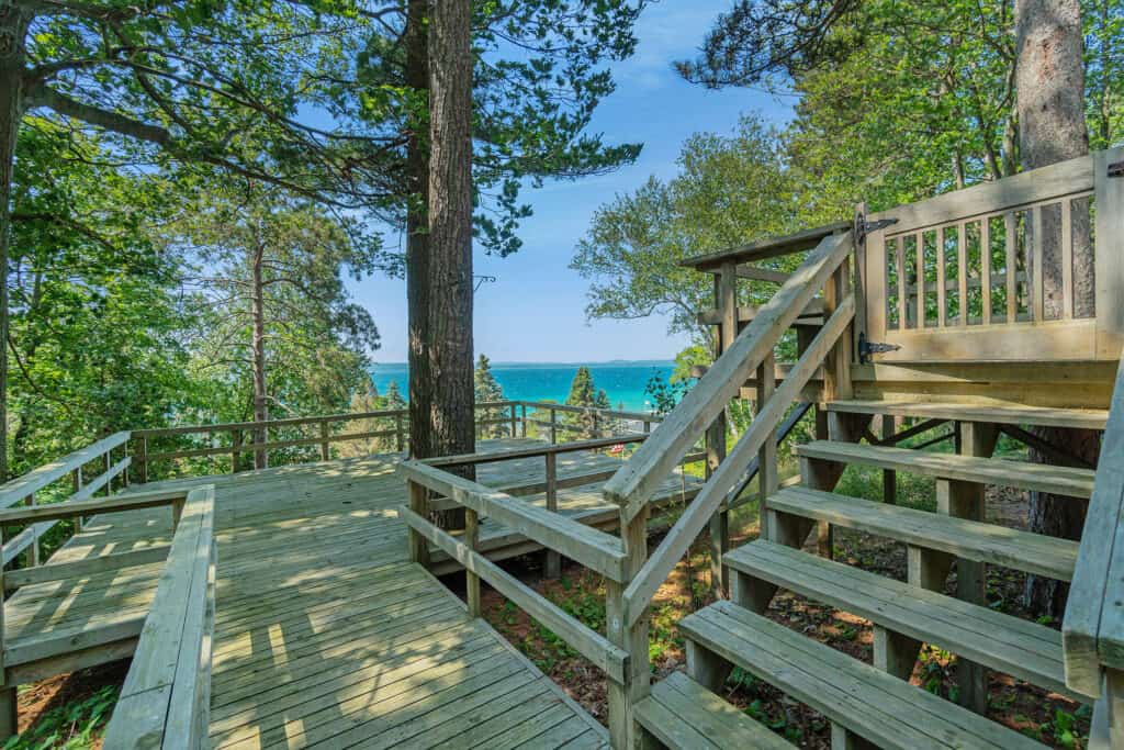 Vacation Rental with deck Crystal Lake Michigan