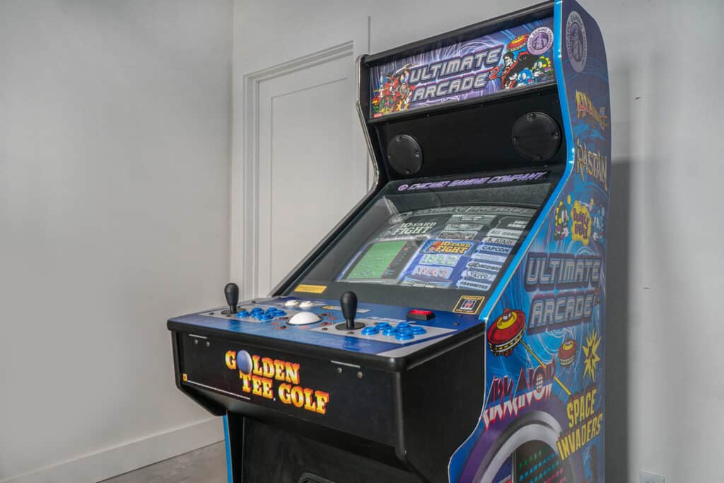 Crystal lake vaction rental with arcade games